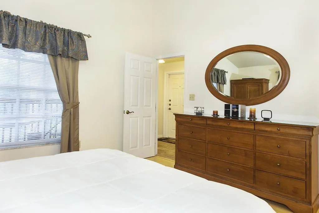 Treehouse Villa Tampa